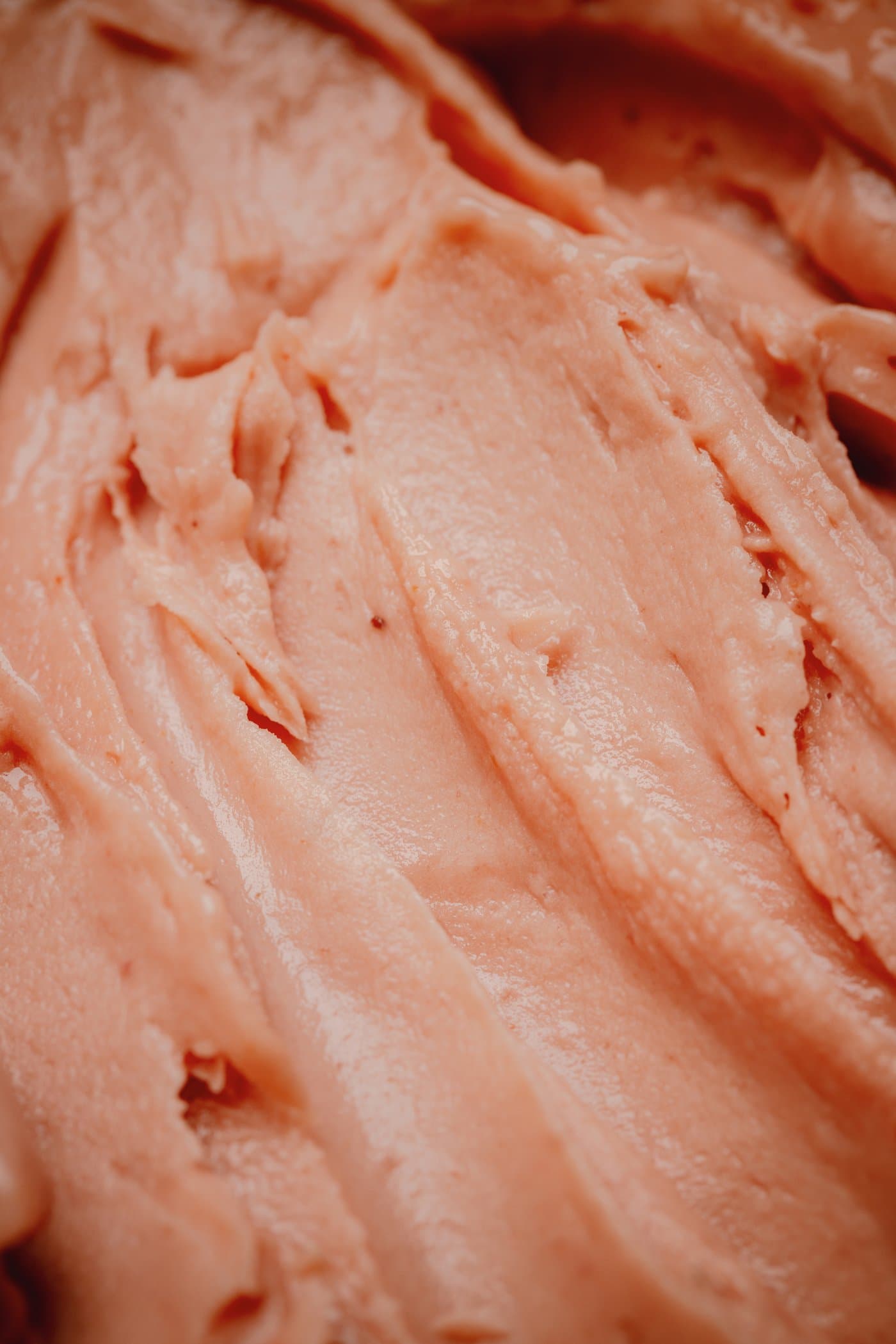 Fresh strawberry gelato texture
